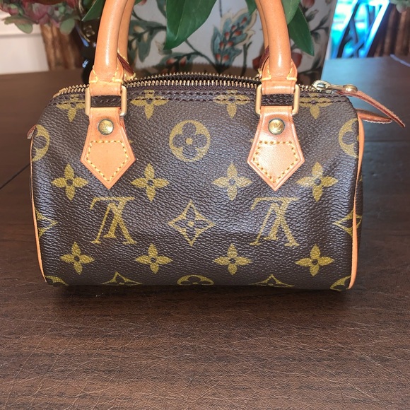 Authentic Louis Vuitton Speedy HL (Rare) - Picture 11 of 14